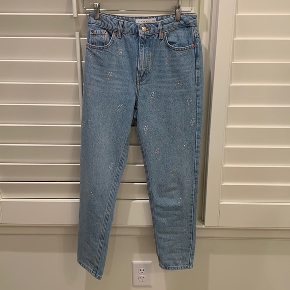 Topshop | Lightning Detail Mom Jeans in Bleach Stone Wash - Picture 2 of 2
